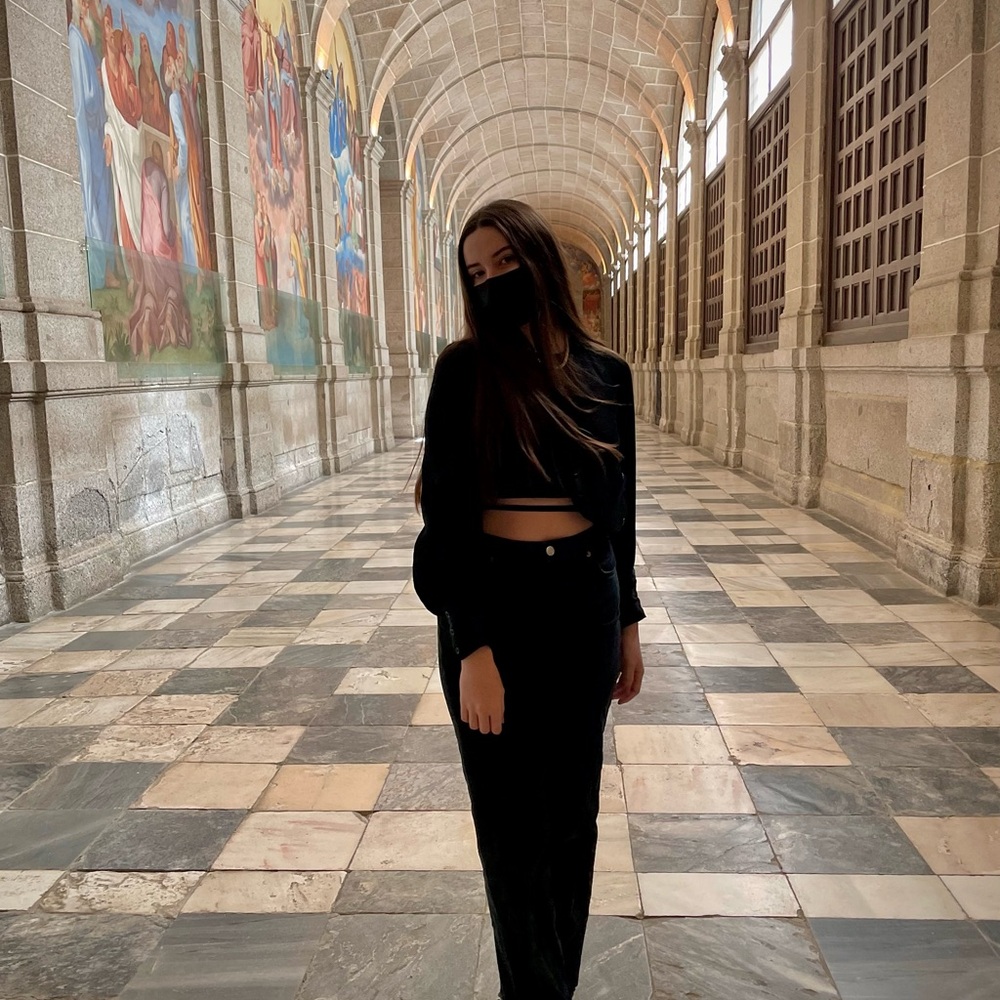 Zara open back balloon sleeve top